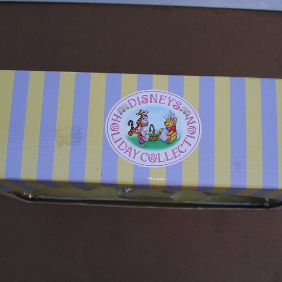 Disney Winnie the Pooh Happy Easter Holiday Collection...